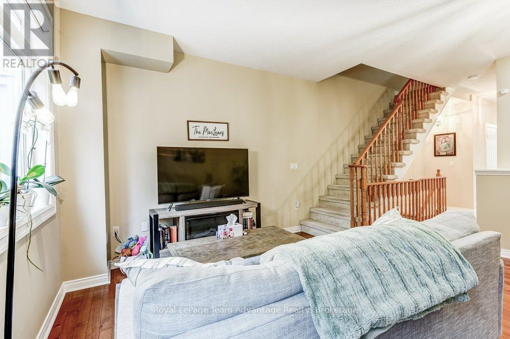 929 Creekfront Way, Newmarket, Ontario  L3Y 8T4 - Photo 18 - N12528992