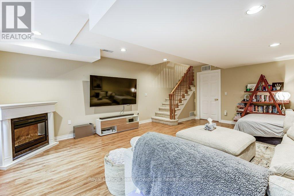 929 Creekfront Way, Newmarket, Ontario  L3Y 8T4 - Photo 37 - N12528992