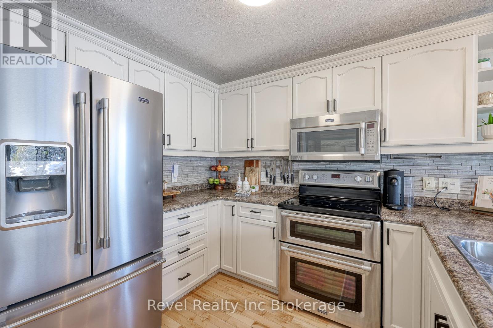 14 Scourfield Drive, Ingersoll, Ontario N5C 0A4 - Photo 18 - X12531838