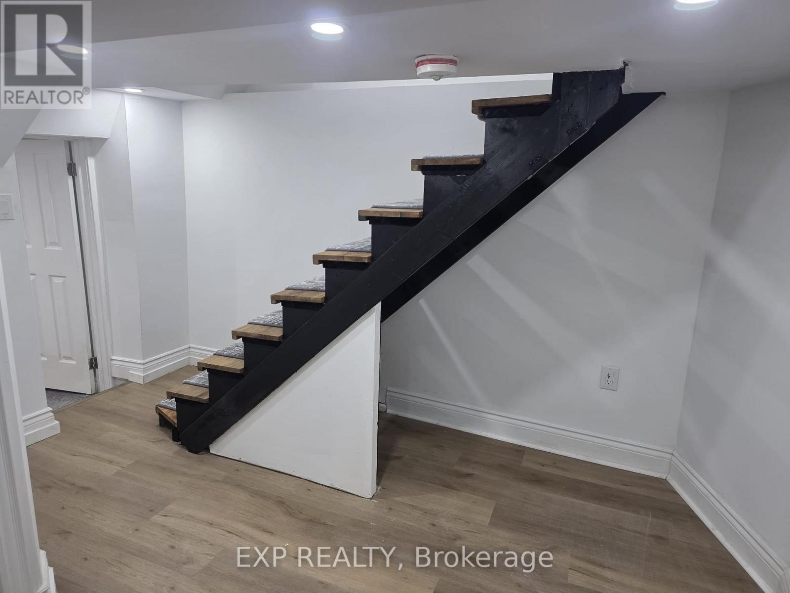 Basement - 6564 Level Avenue, Niagara Falls, Ontario  L2G 4B7 - Photo 3 - X12530740