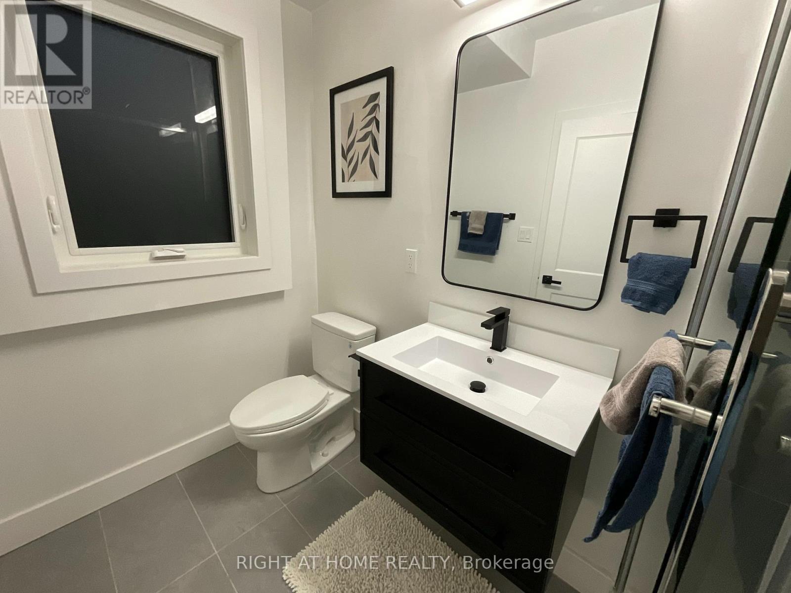 Second Floor - 674 Manning Avenue, Toronto, Ontario  M3H 2G1 - Photo 16 - C12470156