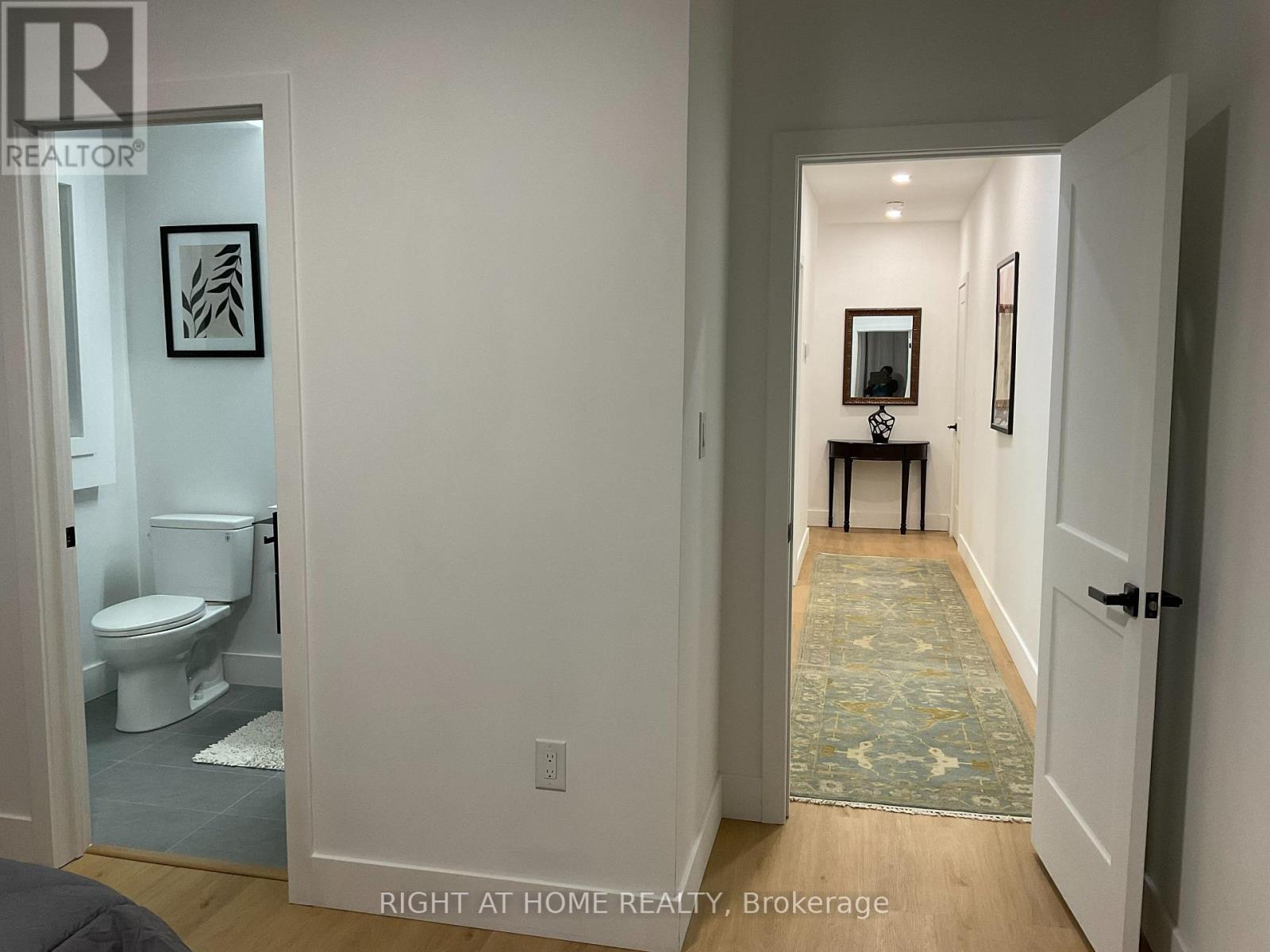 Second Floor - 674 Manning Avenue, Toronto, Ontario  M3H 2G1 - Photo 27 - C12470156