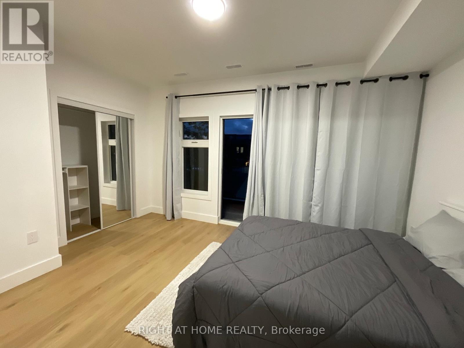 Second Floor - 674 Manning Avenue, Toronto, Ontario  M3H 2G1 - Photo 36 - C12470156