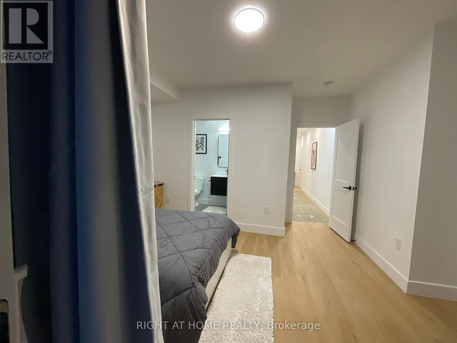 Second Floor - 674 Manning Avenue, Toronto, Ontario  M3H 2G1 - Photo 22 - C12470156