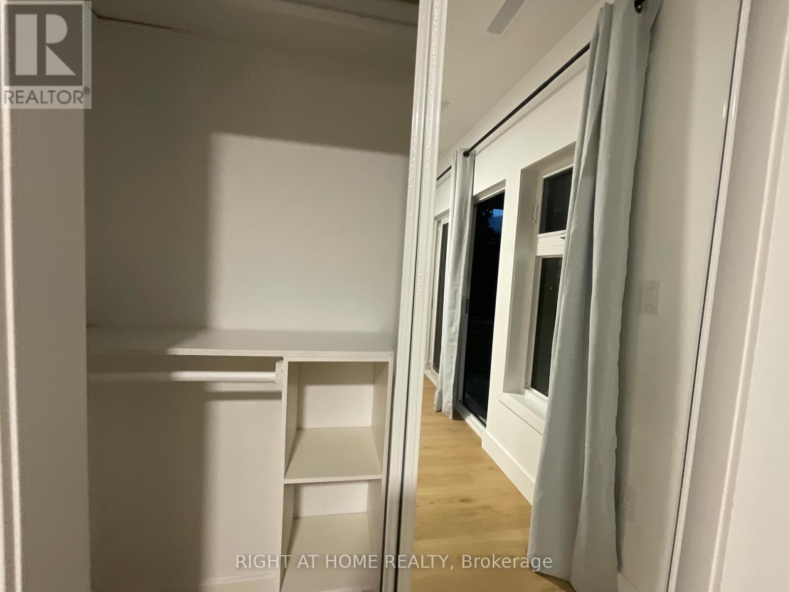 Second Floor - 674 Manning Avenue, Toronto, Ontario  M3H 2G1 - Photo 32 - C12470156