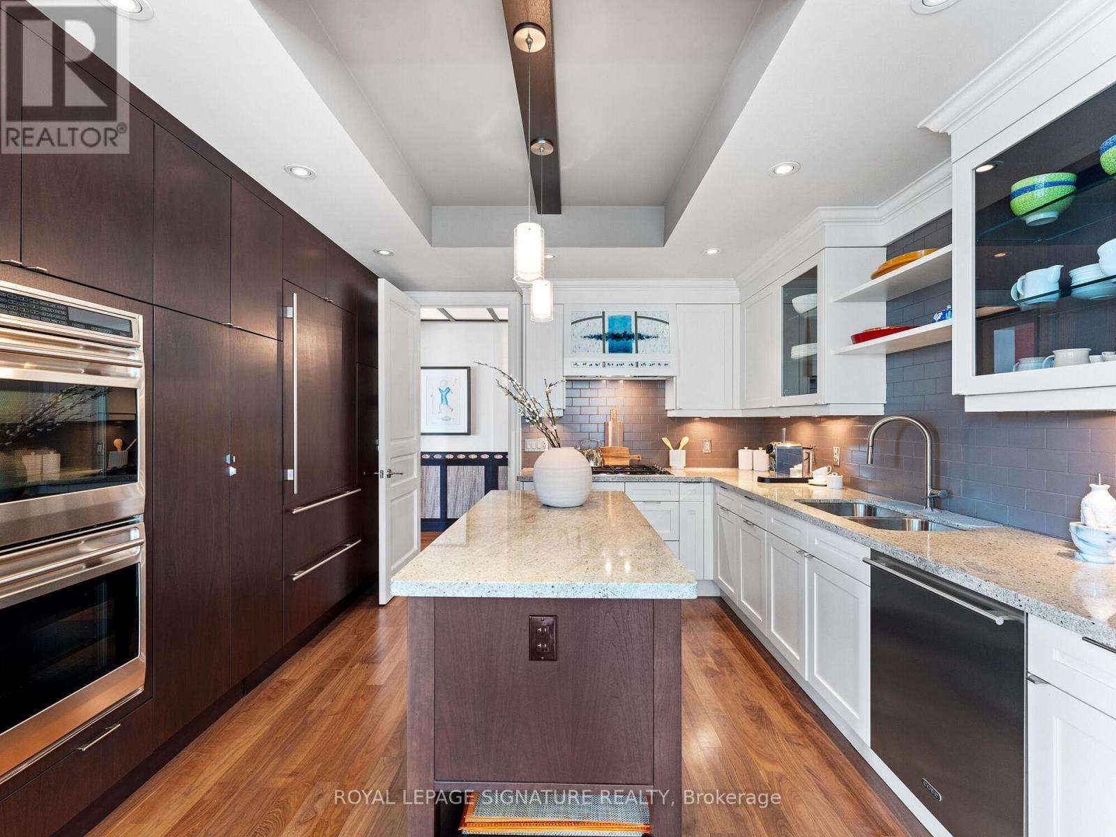 603 - 155 St. Clair Avenue W, Toronto, Ontario  M4V 0A1 - Photo 17 - C12531892