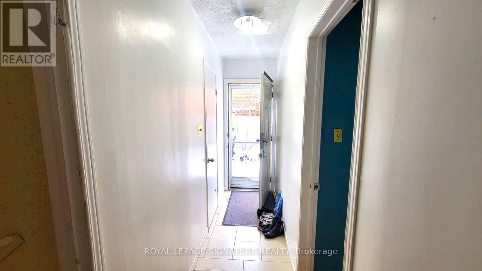 235 Danzig Street, Toronto, Ontario  M1E 2L5 - Photo 3 - E12527886