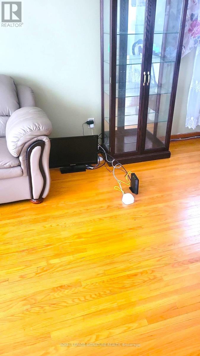 235 Danzig Street, Toronto, Ontario  M1E 2L5 - Photo 9 - E12527886