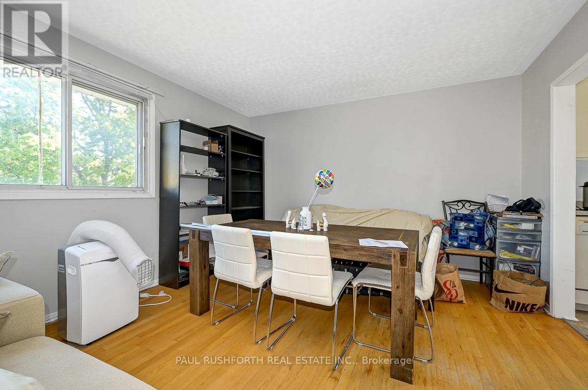 922 Pinewood Crescent, Ottawa, Ontario  K2B 5Y4 - Photo 14 - X12443074