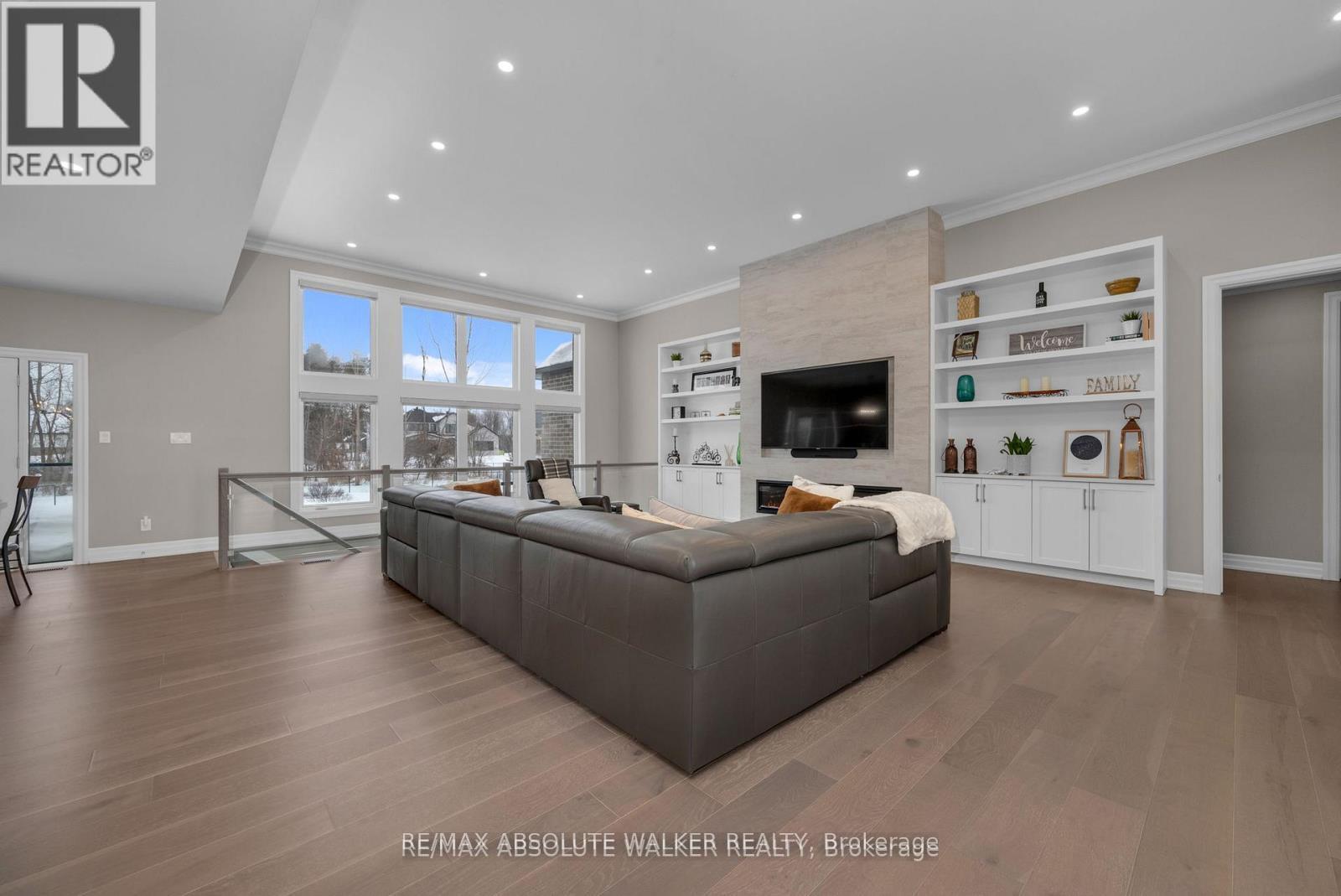 700 Mcmanus Avenue, Ottawa, Ontario K4M 0B2 - Photo 9 - X12473078