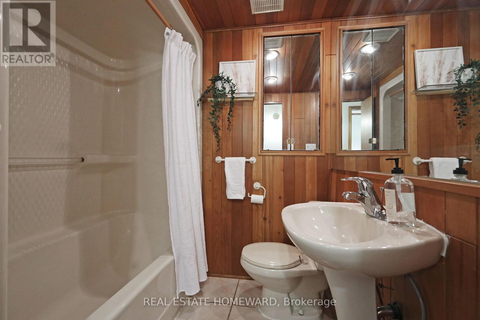 281 Queensdale Avenue, Toronto, Ontario  M4C 2B5 - Photo 16 - E12531906