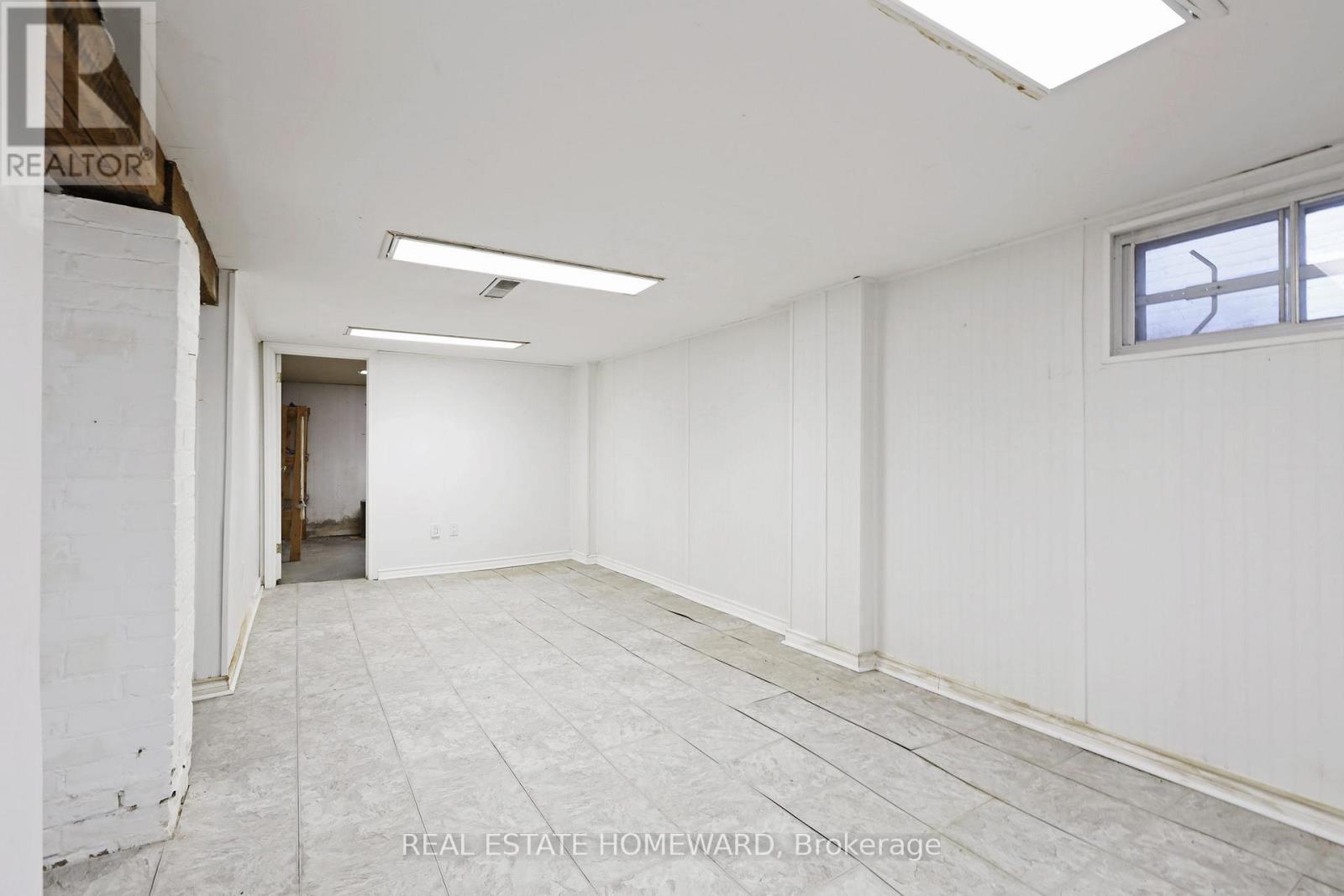 281 Queensdale Avenue, Toronto, Ontario  M4C 2B5 - Photo 20 - E12531906