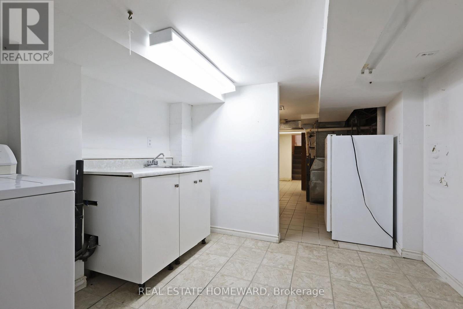 281 Queensdale Avenue, Toronto, Ontario  M4C 2B5 - Photo 23 - E12531906