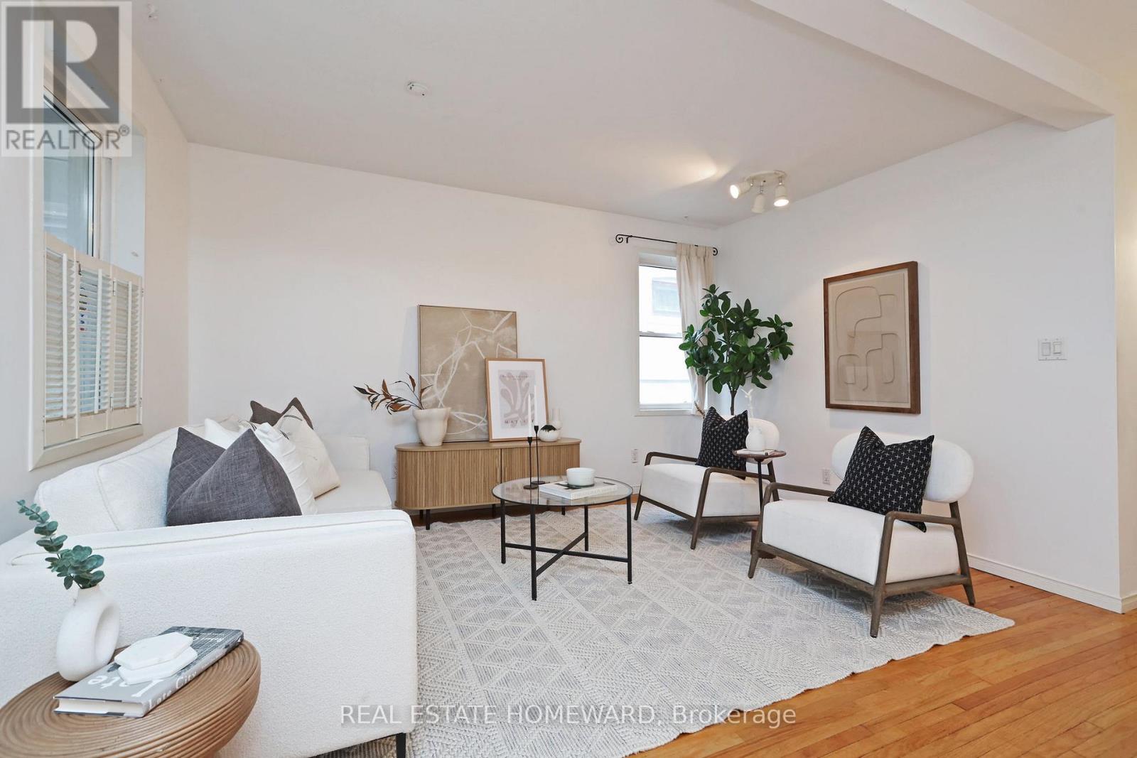 281 Queensdale Avenue, Toronto, Ontario  M4C 2B5 - Photo 3 - E12531906