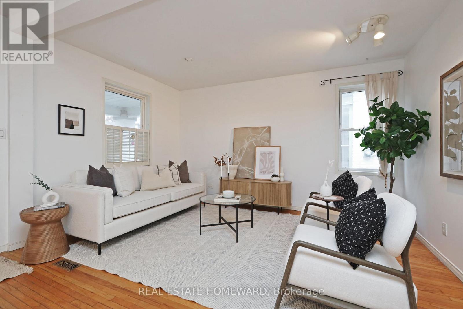 281 Queensdale Avenue, Toronto, Ontario  M4C 2B5 - Photo 4 - E12531906