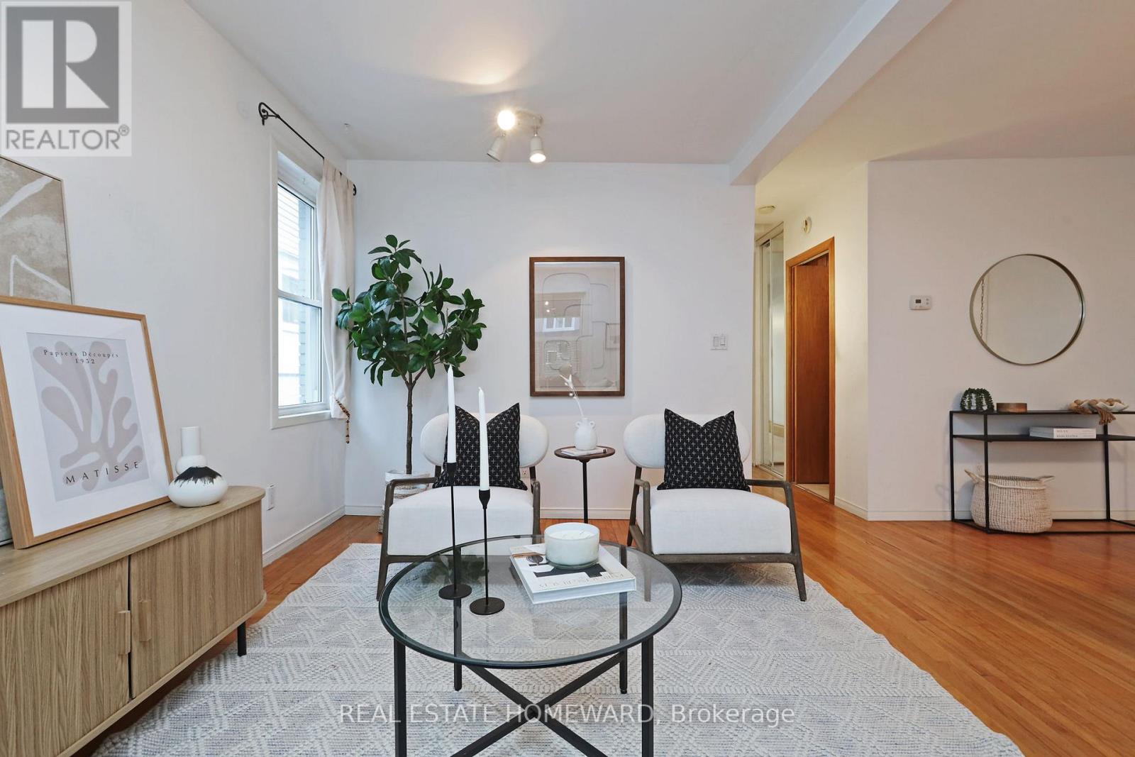 281 Queensdale Avenue, Toronto, Ontario  M4C 2B5 - Photo 8 - E12531906