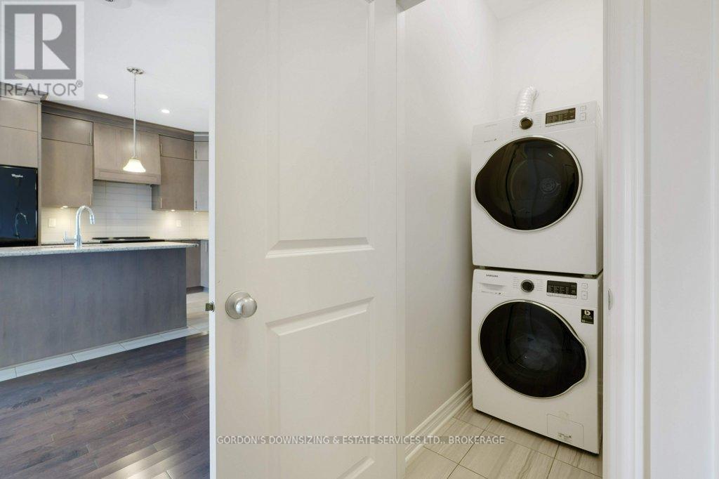 281 Brambling Way, Ottawa, Ontario K2J 6E3 - Photo 11 - X12532206