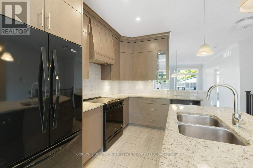 281 Brambling Way, Ottawa, Ontario K2J 6E3 - Photo 13 - X12532206