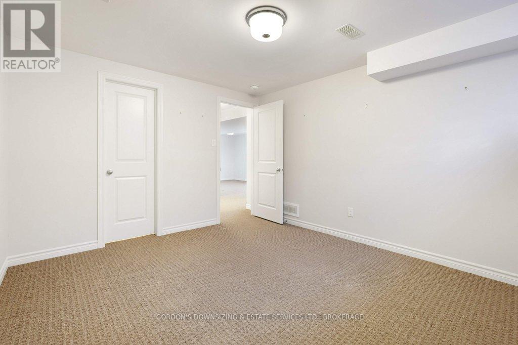 281 Brambling Way, Ottawa, Ontario K2J 6E3 - Photo 34 - X12532206