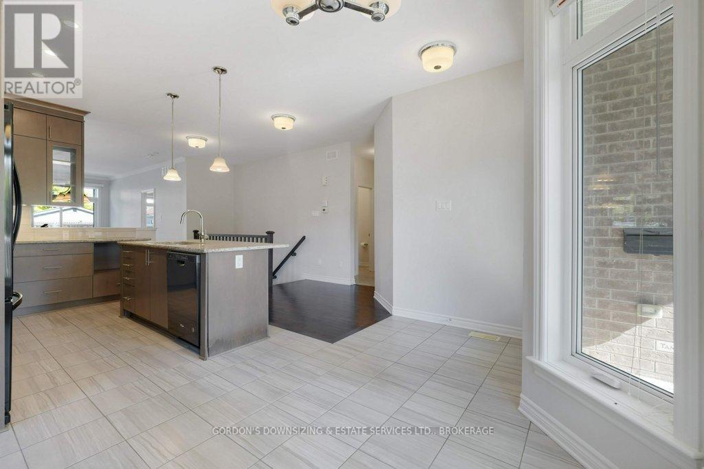 281 Brambling Way, Ottawa, Ontario K2J 6E3 - Photo 7 - X12532206