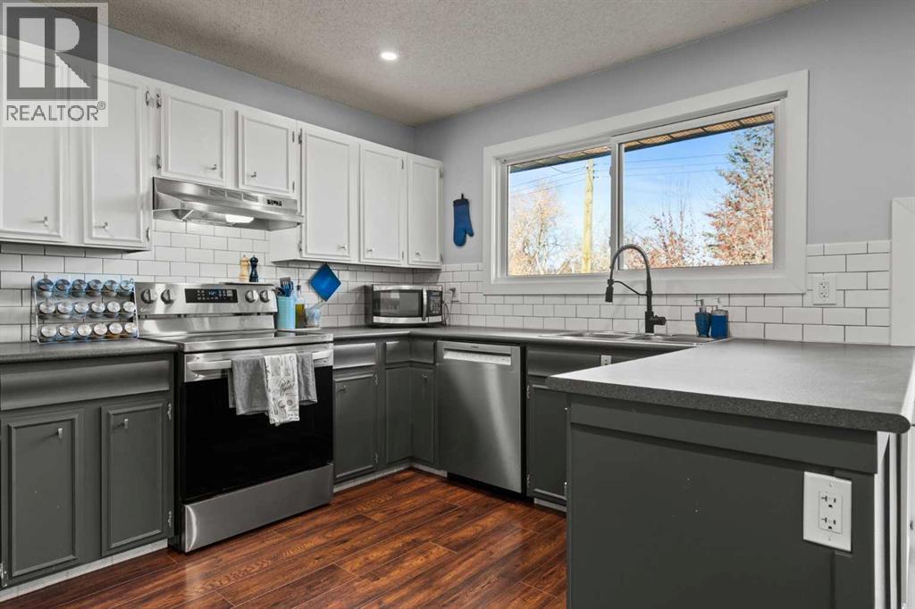 2628 106 Avenue Sw, Calgary, Alberta  T2W 2J1 - Photo 14 - A2269173