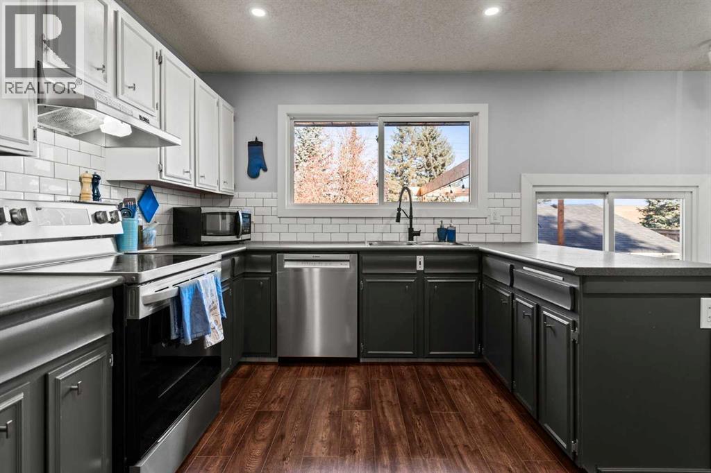 2628 106 Avenue Sw, Calgary, Alberta  T2W 2J1 - Photo 15 - A2269173