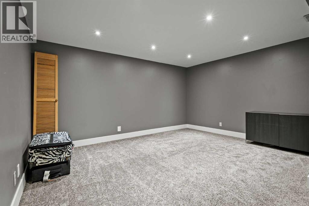 2628 106 Avenue Sw, Calgary, Alberta  T2W 2J1 - Photo 26 - A2269173