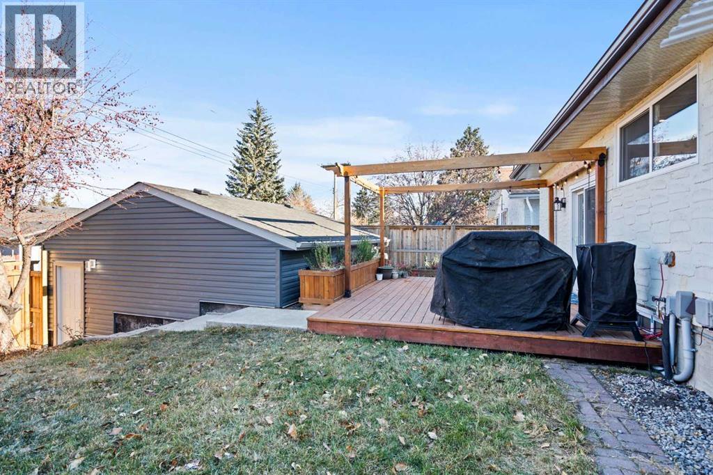 2628 106 Avenue Sw, Calgary, Alberta  T2W 2J1 - Photo 36 - A2269173