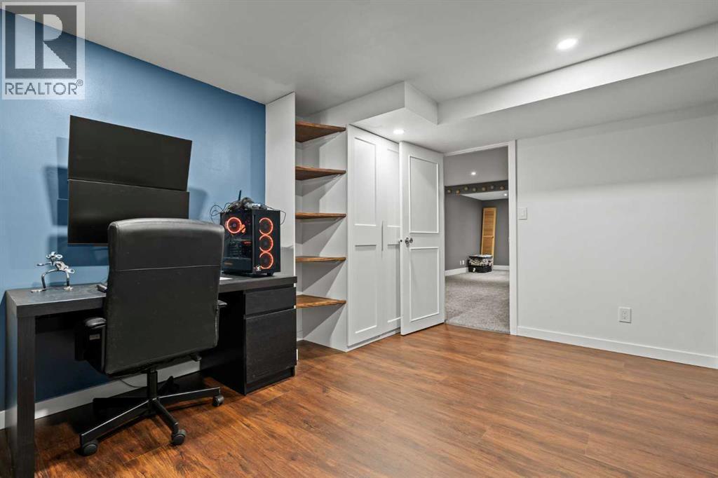 2628 106 Avenue Sw, Calgary, Alberta  T2W 2J1 - Photo 29 - A2269173