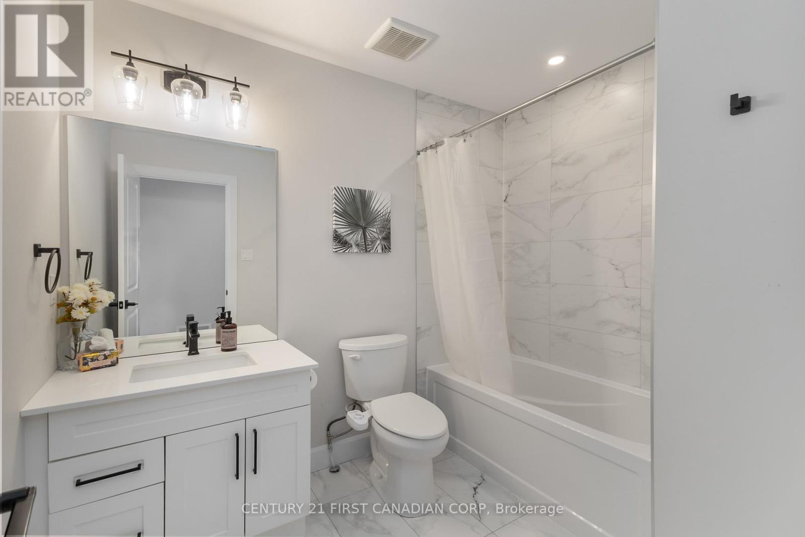 6707 Royal Magnolia Avenue, London South, Ontario  N6P 1H5 - Photo 15 - X12532078