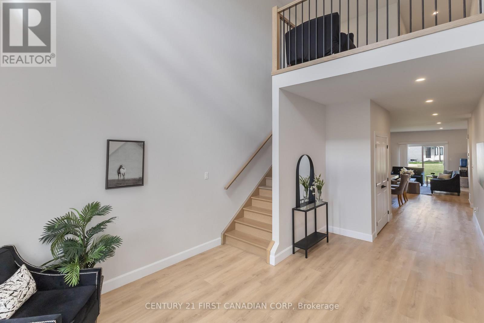 6707 Royal Magnolia Avenue, London South, Ontario  N6P 1H5 - Photo 5 - X12532078