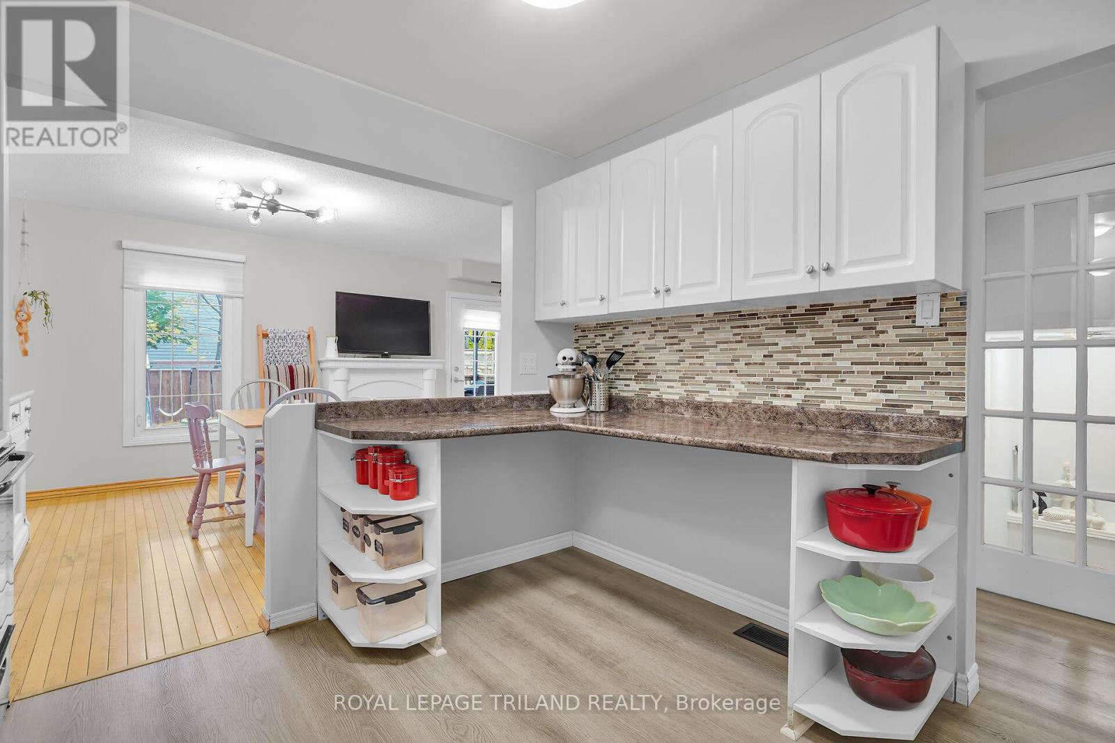 68 Four Oaks Crescent, London South, Ontario N6J 4B7 - Photo 10 - X12532082