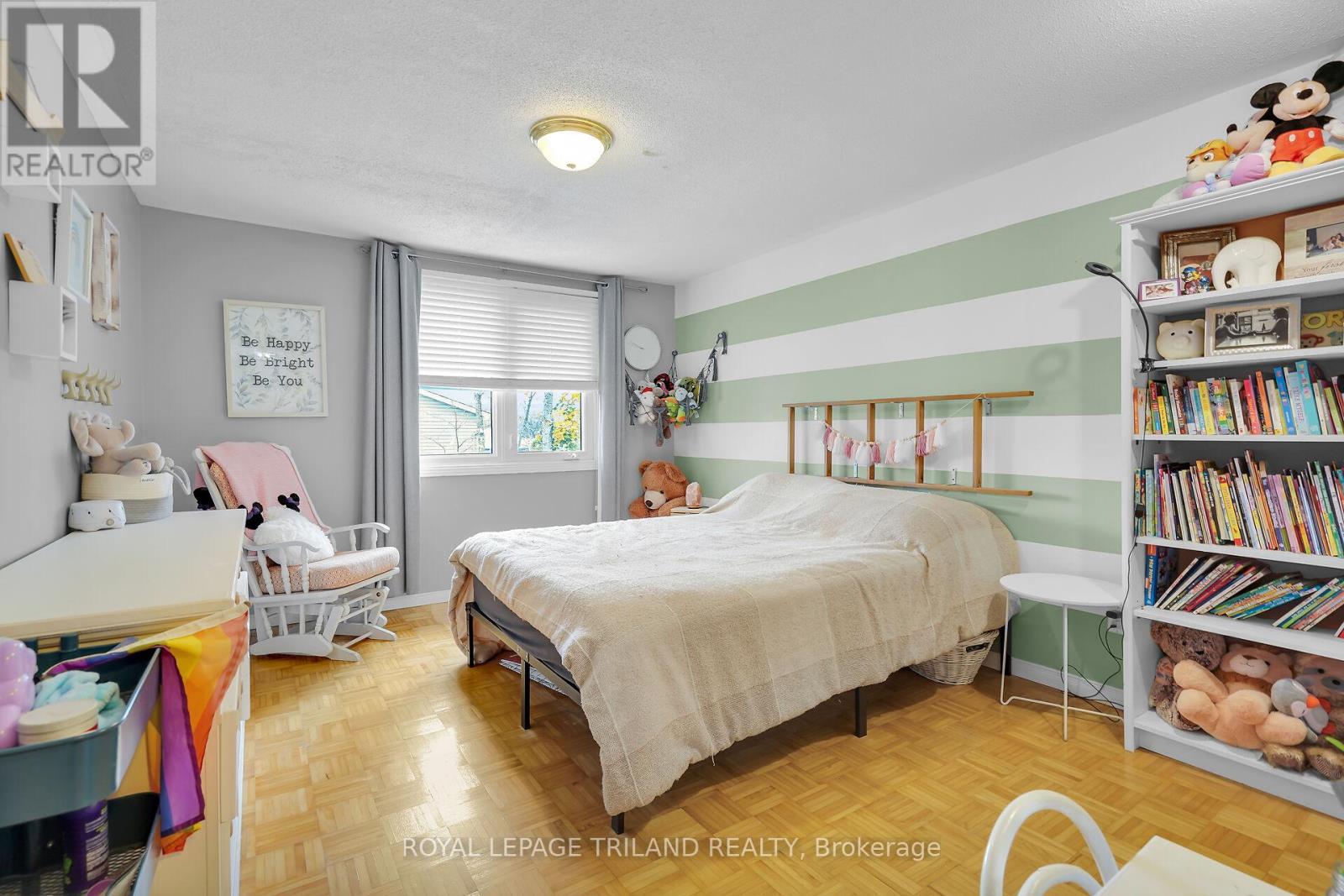 68 Four Oaks Crescent, London South, Ontario N6J 4B7 - Photo 21 - X12532082