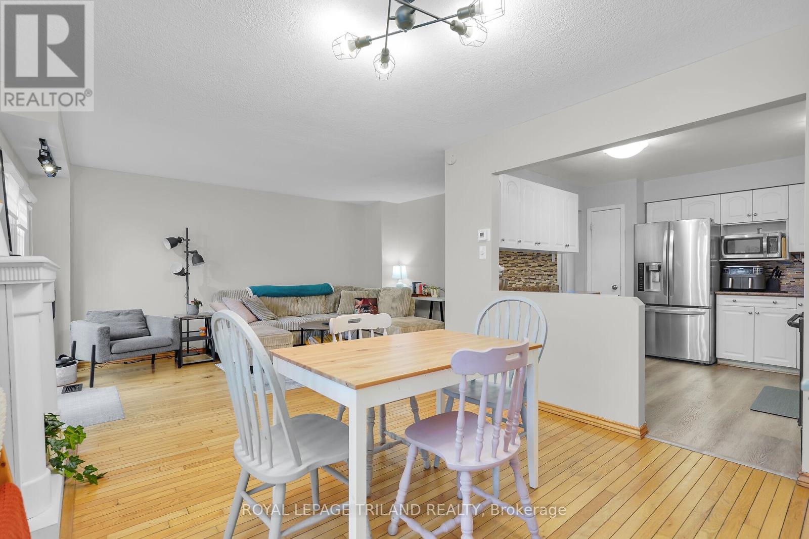 68 Four Oaks Crescent, London South, Ontario N6J 4B7 - Photo 8 - X12532082