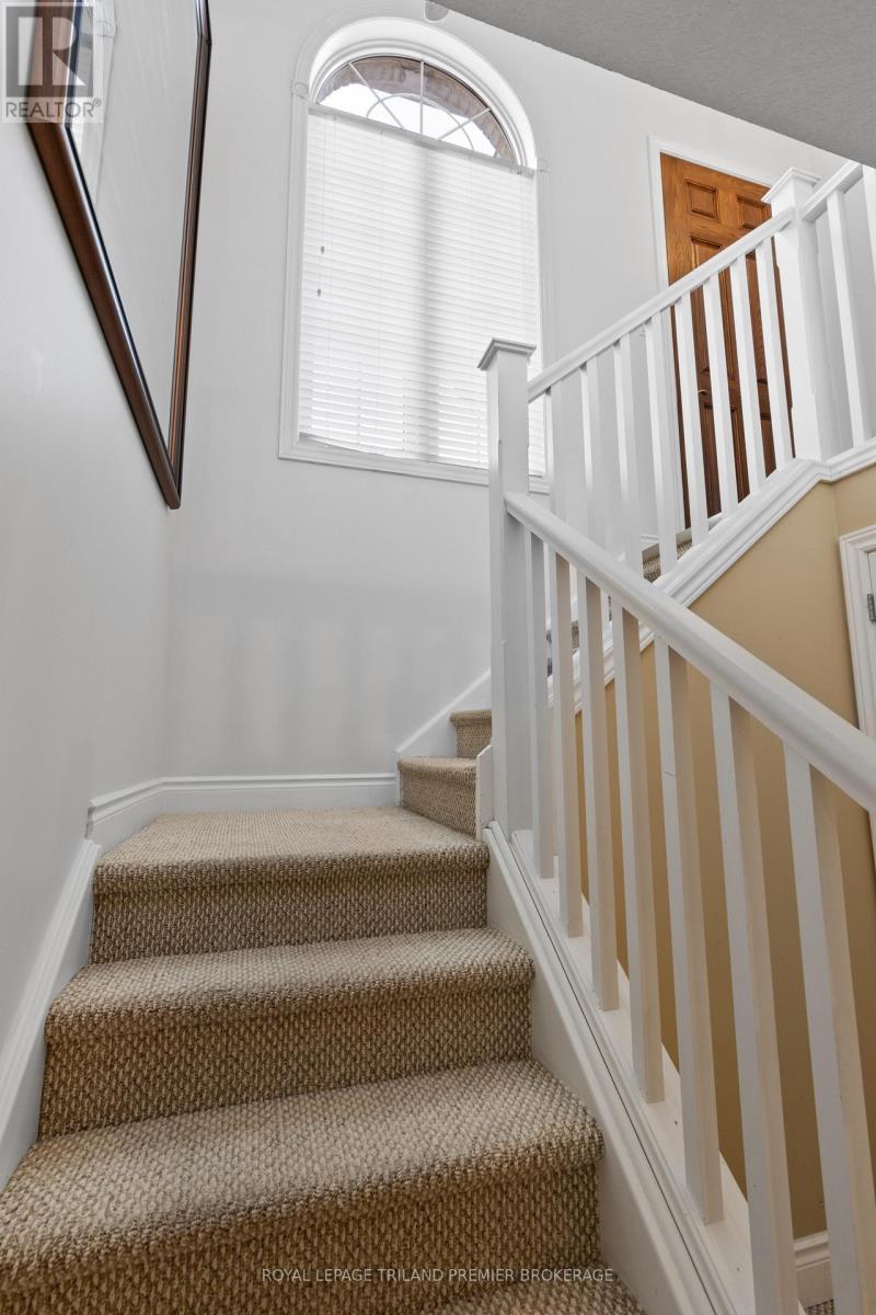 576 Garibaldi Avenue, London North, Ontario  N5X 4K2 - Photo 18 - X12532088