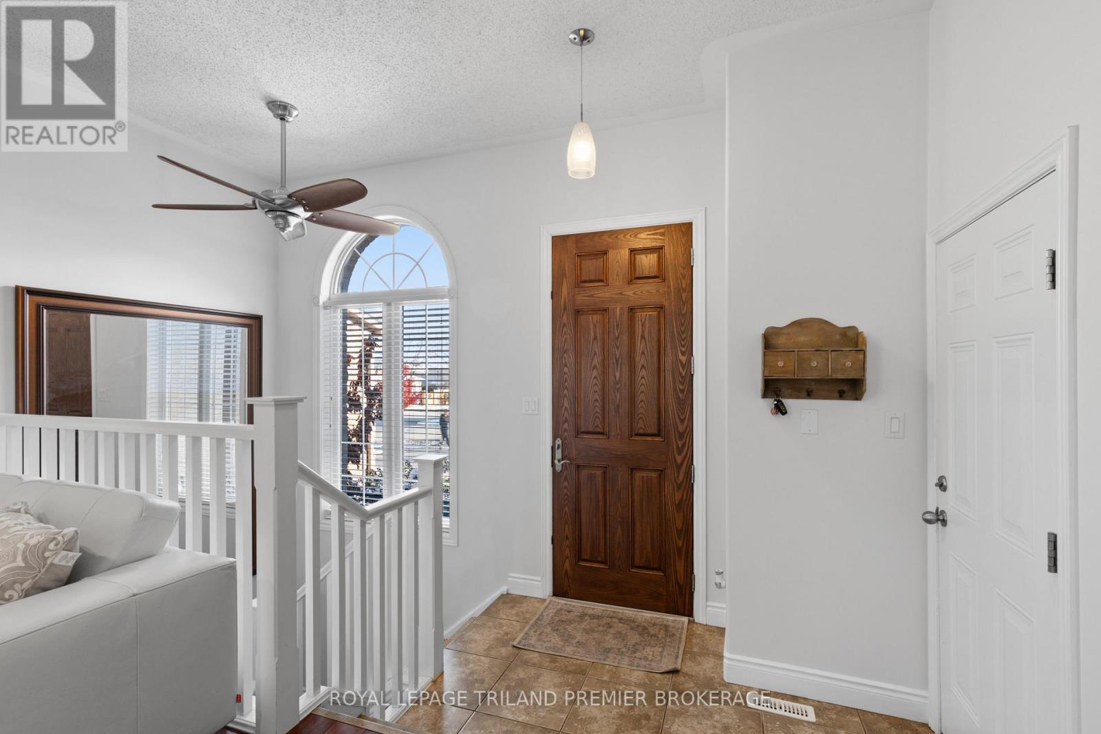 576 Garibaldi Avenue, London North, Ontario  N5X 4K2 - Photo 2 - X12532088