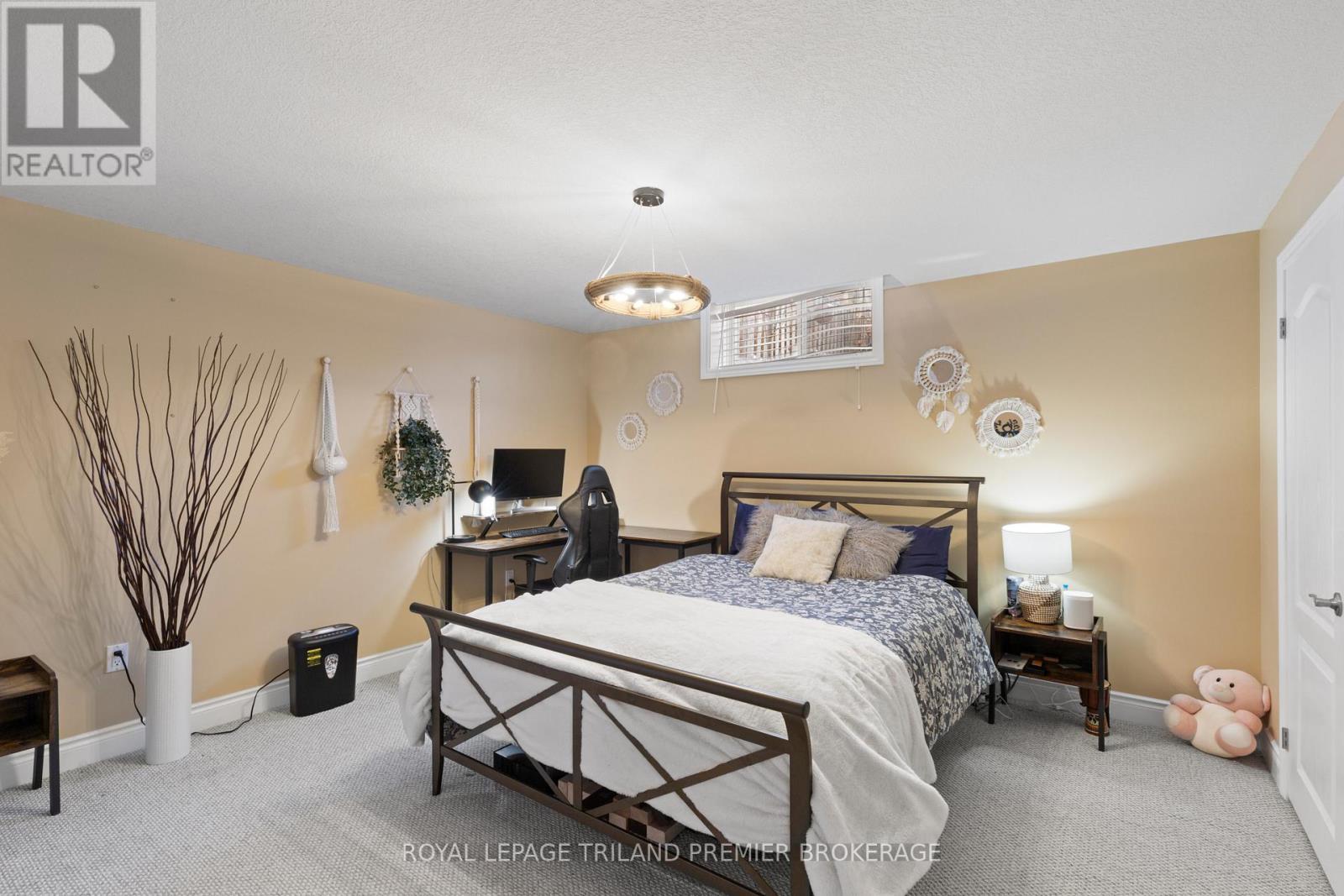 576 Garibaldi Avenue, London North, Ontario  N5X 4K2 - Photo 24 - X12532088