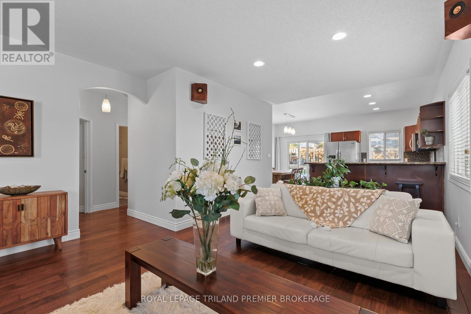 576 Garibaldi Avenue, London North, Ontario  N5X 4K2 - Photo 3 - X12532088