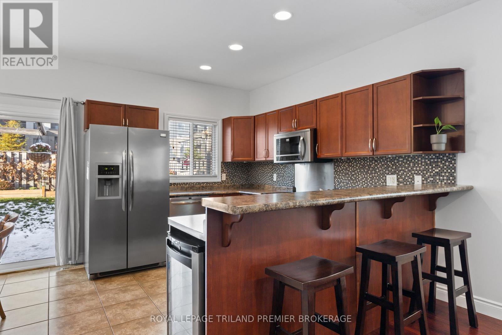 576 Garibaldi Avenue, London North, Ontario  N5X 4K2 - Photo 6 - X12532088