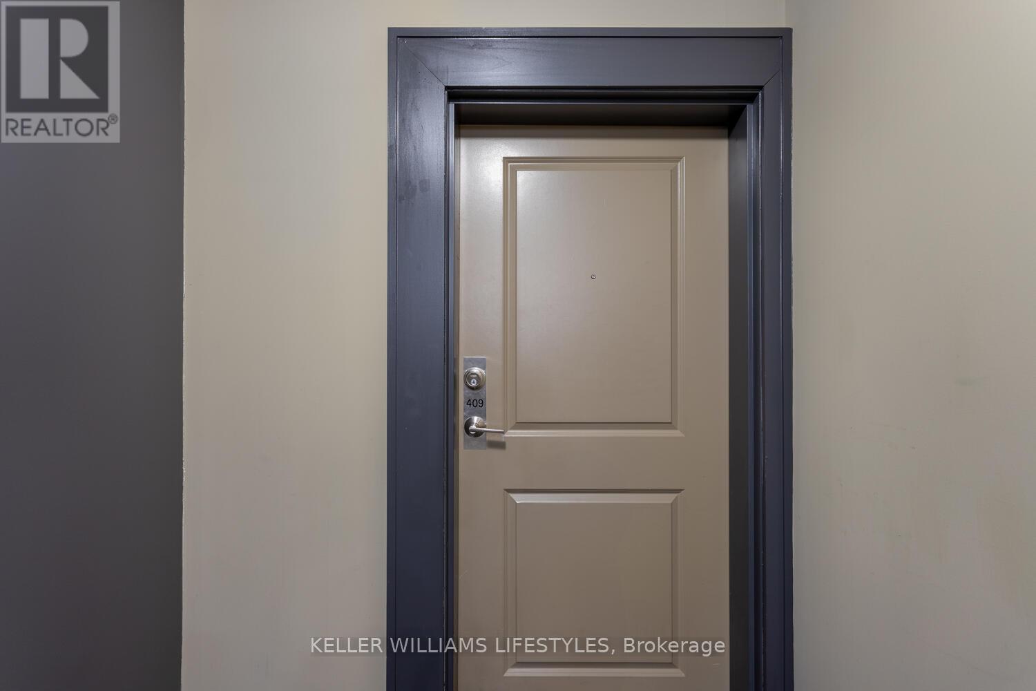 409 - 89 Ridout Street, London South, Ontario  N6C 3X2 - Photo 4 - X12532134