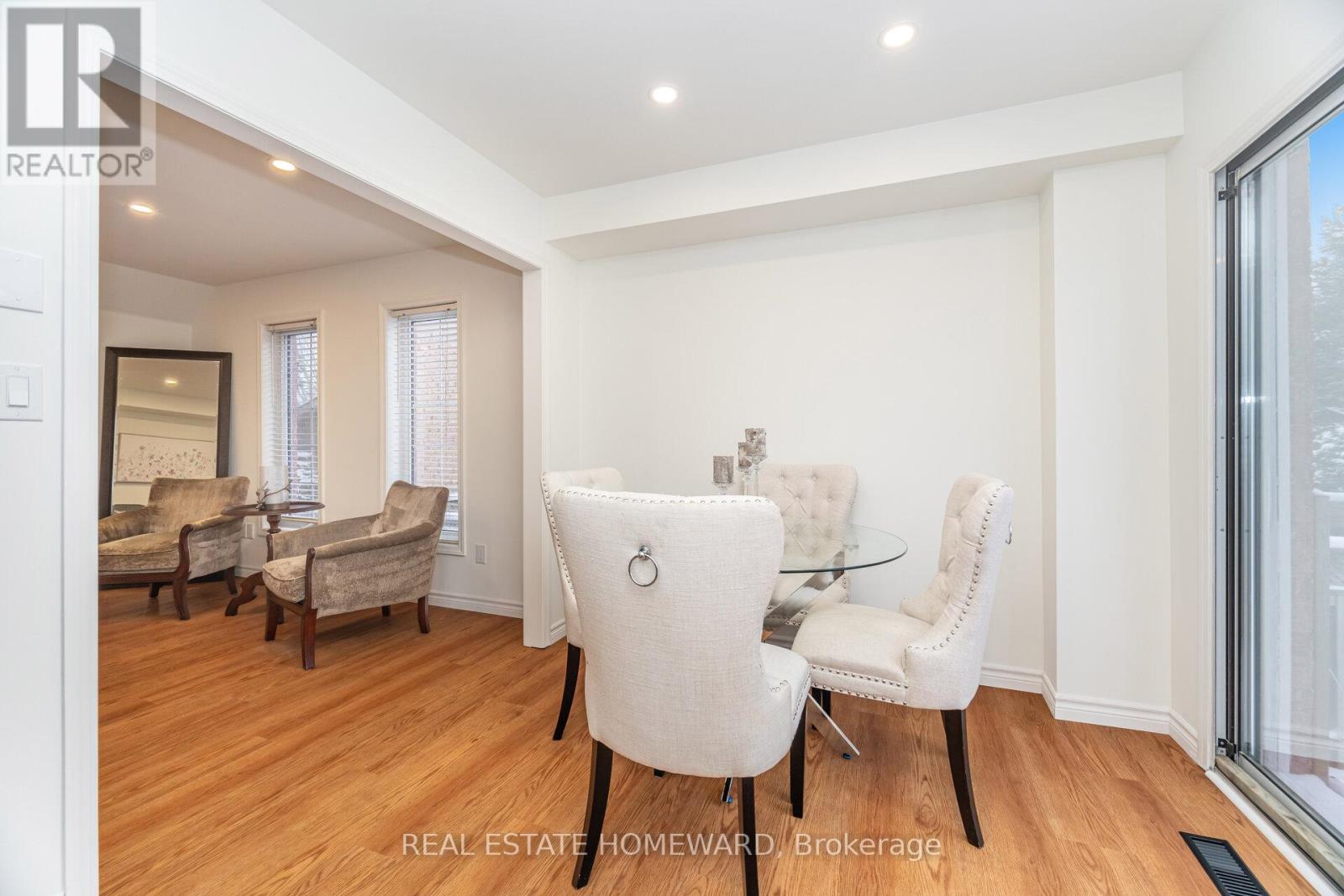 10 - 568 Tugwell Place, Newmarket, Ontario  L3Y 8S5 - Photo 10 - N12531840