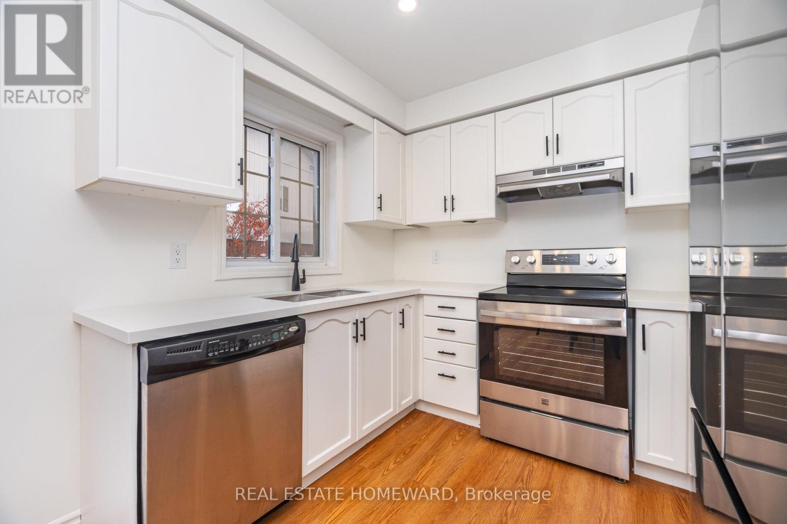 10 - 568 Tugwell Place, Newmarket, Ontario  L3Y 8S5 - Photo 11 - N12531840