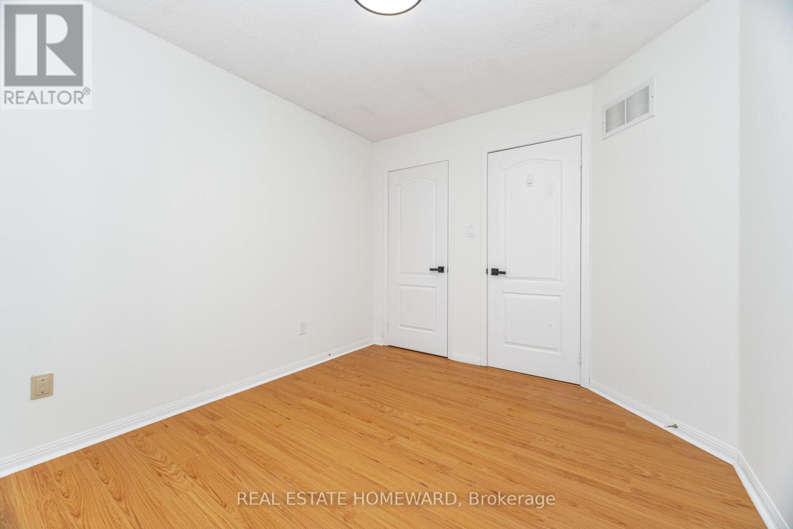 10 - 568 Tugwell Place, Newmarket, Ontario  L3Y 8S5 - Photo 25 - N12531840