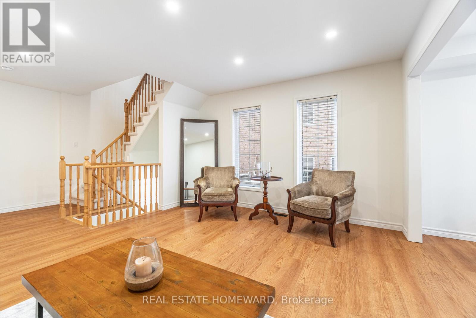 10 - 568 Tugwell Place, Newmarket, Ontario  L3Y 8S5 - Photo 6 - N12531840