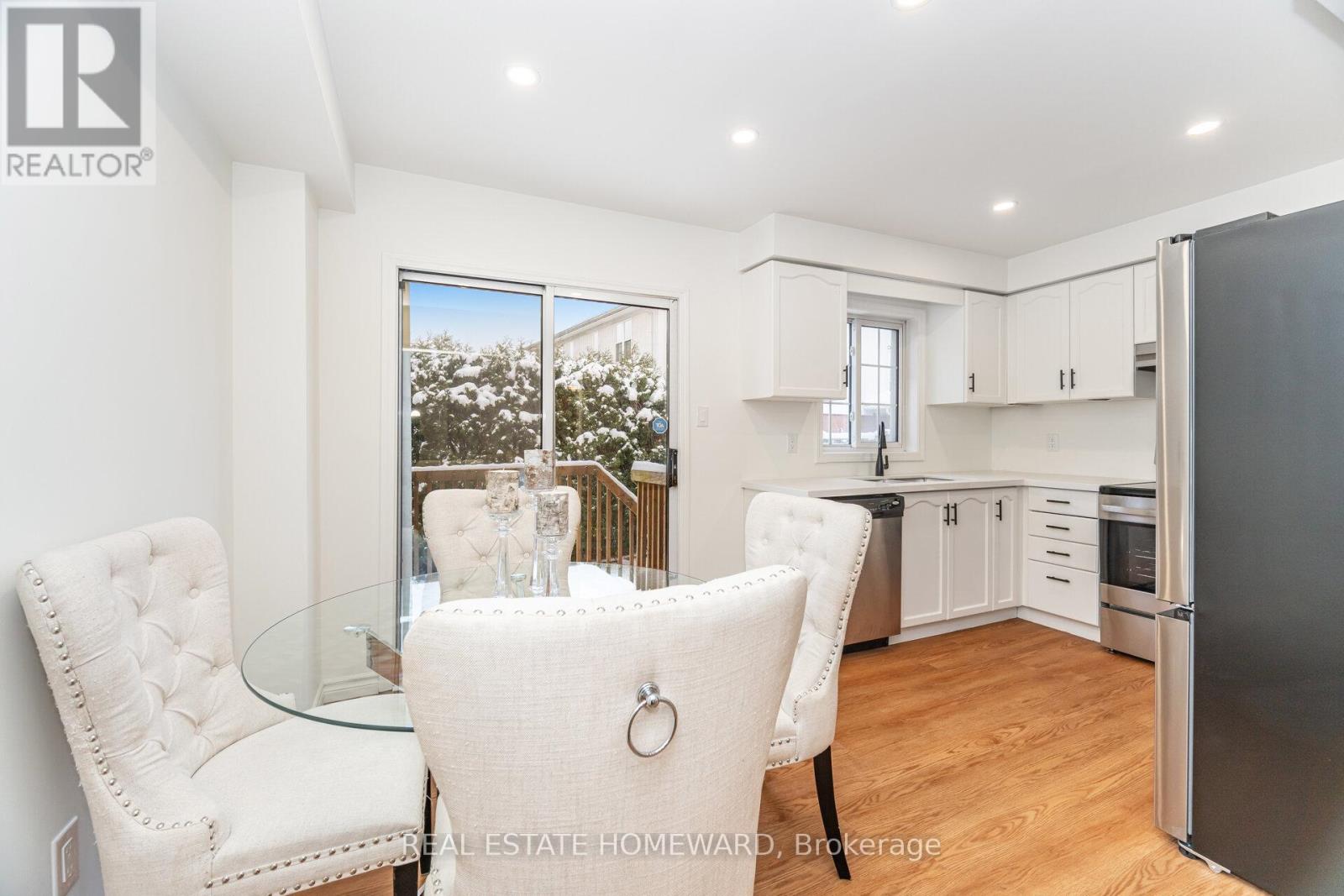 10 - 568 Tugwell Place, Newmarket, Ontario  L3Y 8S5 - Photo 9 - N12531840