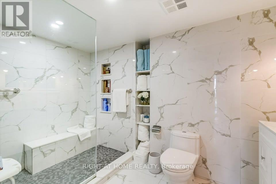 905 - 30 Harding Boulevard W, Richmond Hill, Ontario  L4C 1S8 - Photo 13 - N12531908