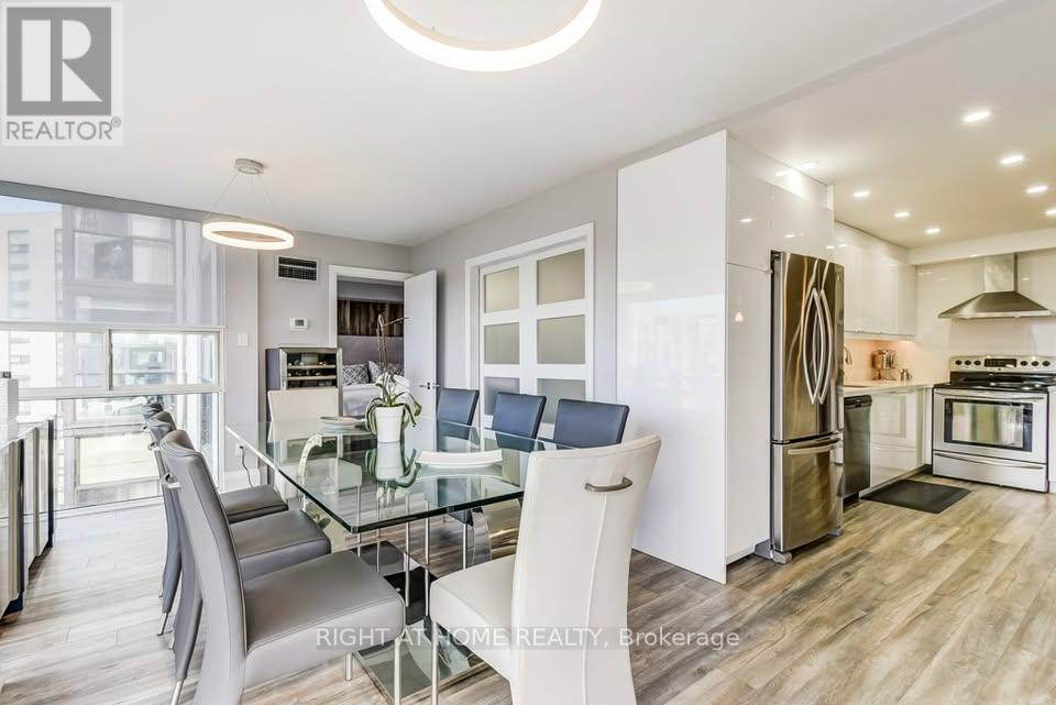 905 - 30 Harding Boulevard W, Richmond Hill, Ontario  L4C 1S8 - Photo 7 - N12531908