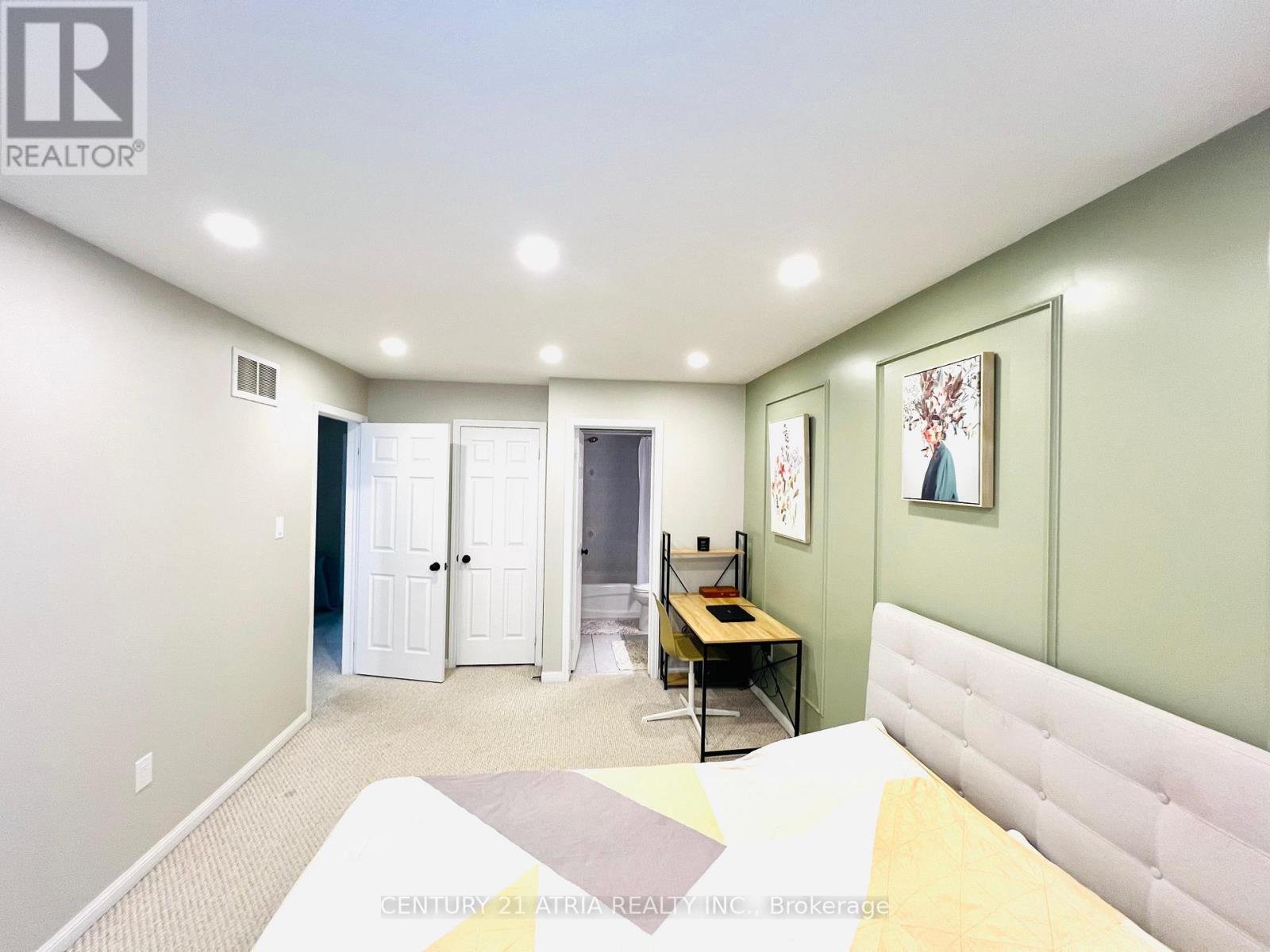 19 Bird Street, Barrie, Ontario  L4N 0X4 - Photo 12 - S12531862