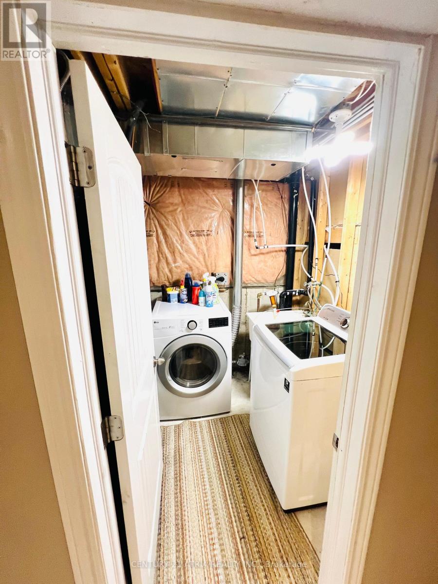 19 Bird Street, Barrie, Ontario  L4N 0X4 - Photo 18 - S12531862