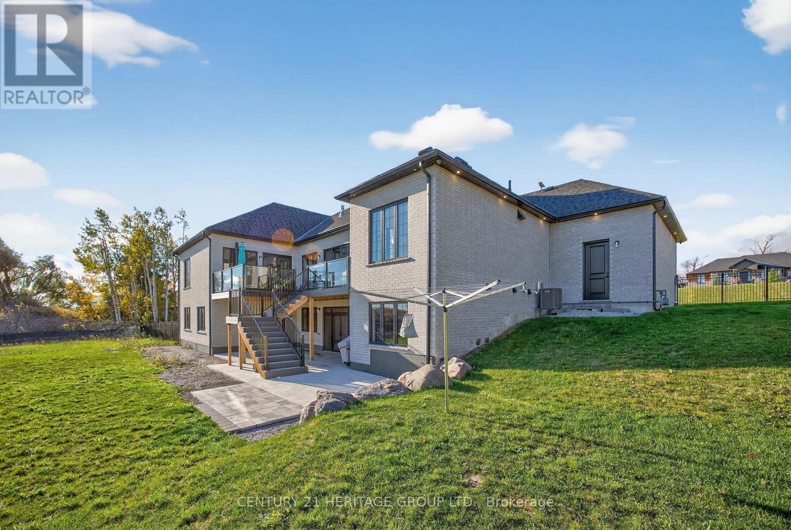 7 Caldwell Drive, Oro-Medonte, Ontario  L0L 2L0 - Photo 38 - S12531948